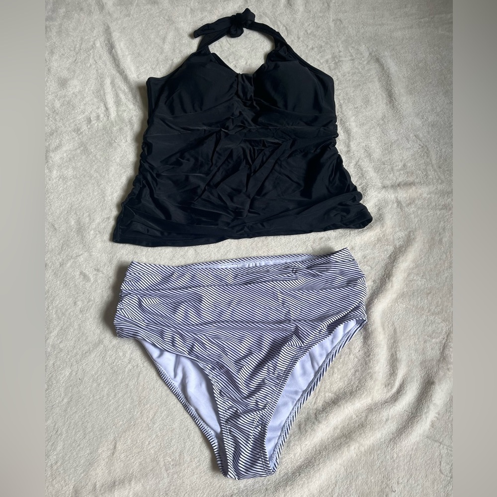 Plus size tankini black top and stripped bottom medium